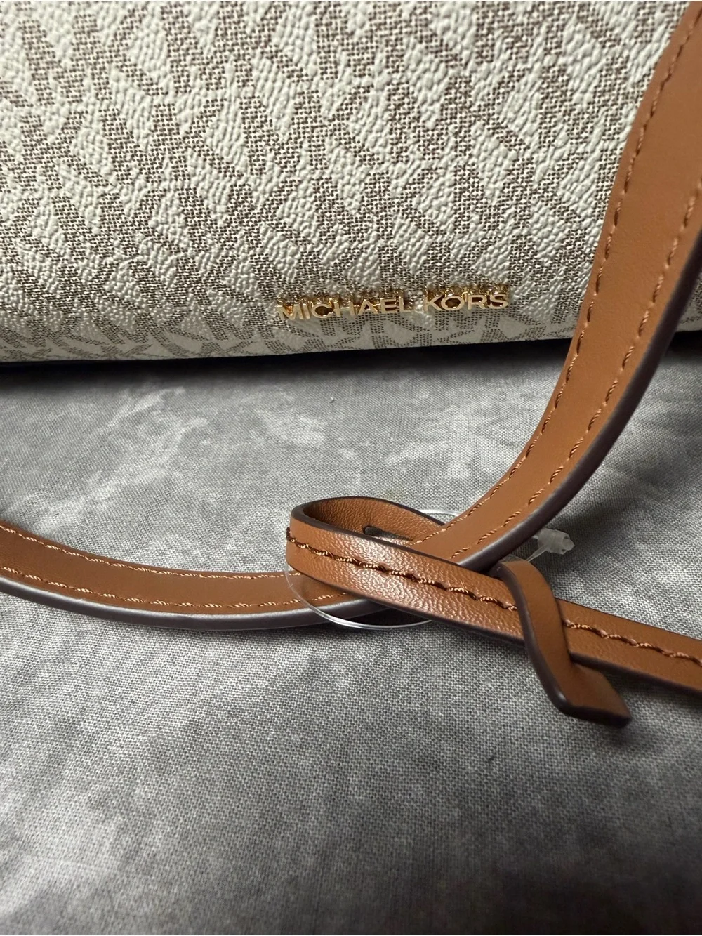 NWOT Michael Kors Cecily Medium Shoulder Bag